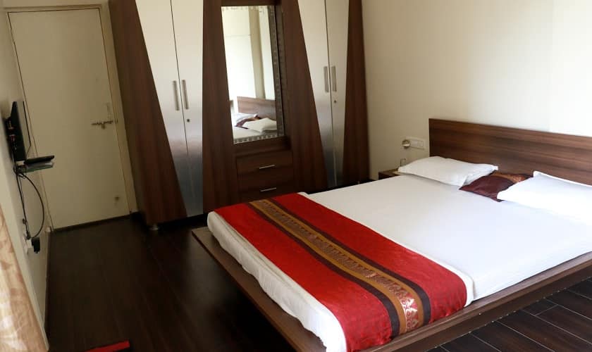 Maple Tree Service Apartment in SG Highway, Ahmedabad 3